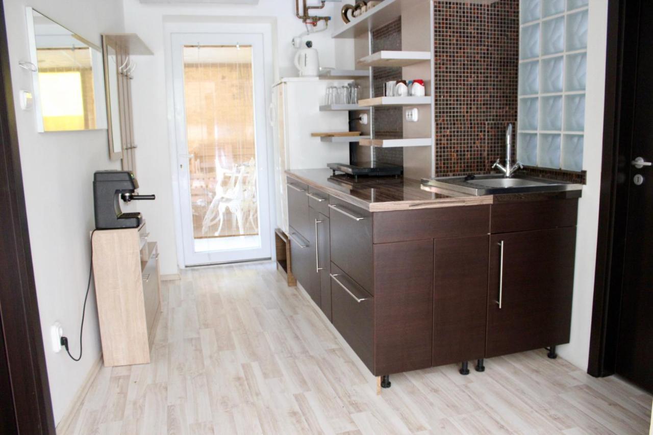Medlin Apartman Apartment Siofok Exterior photo